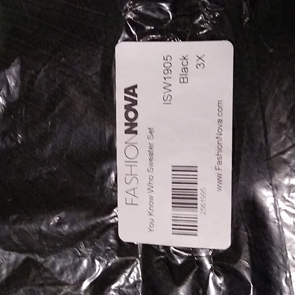 Fashion Nova You Know Who Sweater Set - Picture 3 of 16